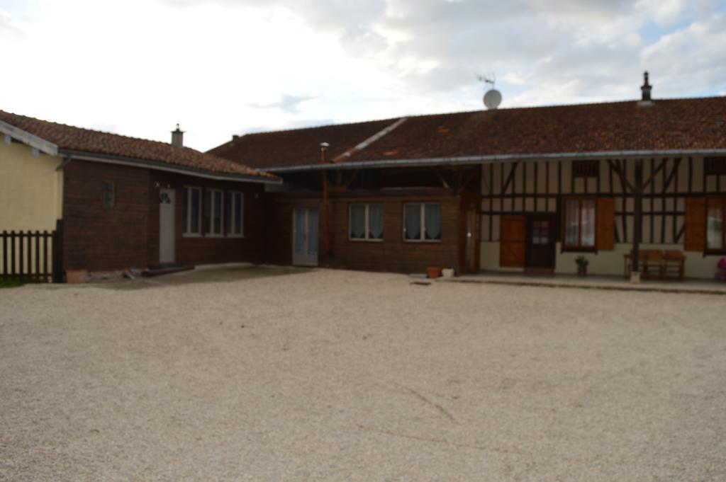Bed and Breakfast Au Passage Des Grues Drosnay Екстер'єр фото